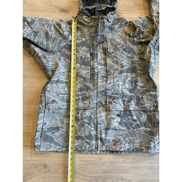 USAF Air Force Tiger Stripe APECS Gore Tex Camo Parka Jacket Medium Short Hooded - Picture 6 of 7